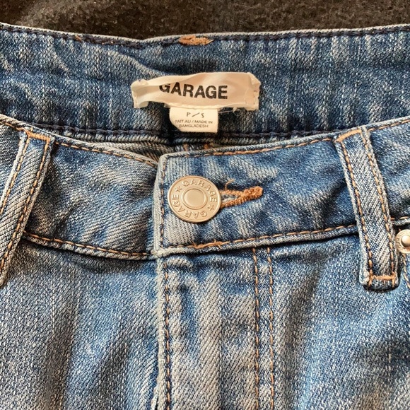 Garage light wash jean mini skirt - Picture 3 of 5